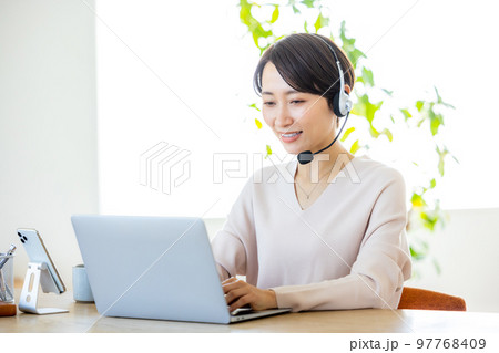 テレワーク オペレーター 女性 ミドル テレワーク オペレーター 女性 ミドル 97768409