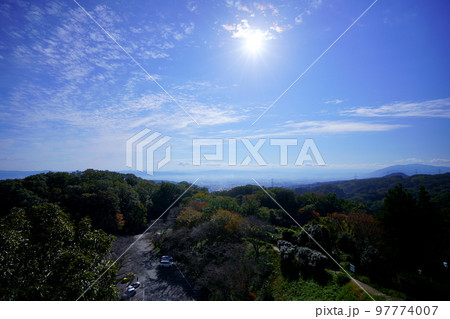早朝・鐘の鳴る展望台から奈良盆地方面 早朝・鐘の鳴る展望台から奈良盆地方面 97774007