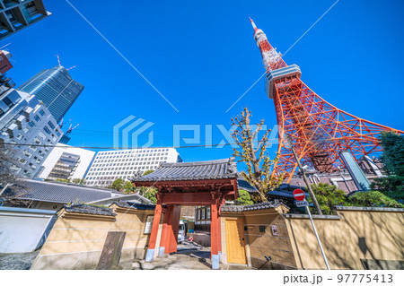 日本の東京都市景観　東京タワーや心光院、麻布台ヒルズなどを望む 97775413