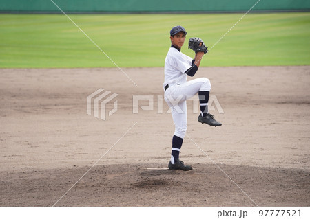 左投手の投球モーション（高校野球） 97777521