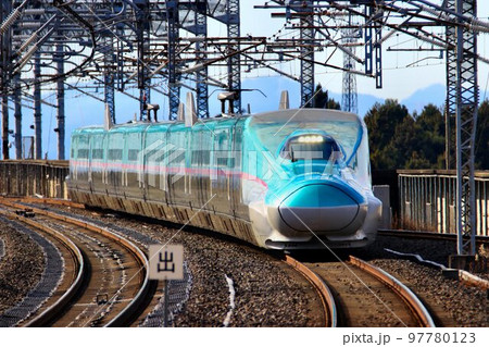 東北新幹線・那須塩原駅にて E5/H5系 東北新幹線・那須塩原駅にて E5/H5系 97780123