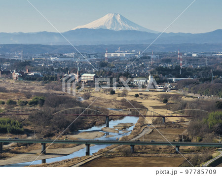 富士山と入間川と街並み　埼玉県川越市（ドローンによる空撮） 97785709
