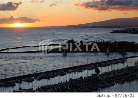 ハワイ　オアフ島　ワイキキ 97786703