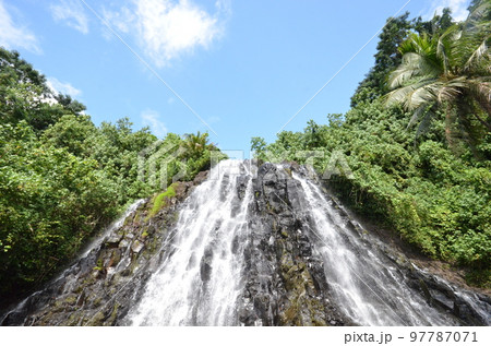 Kepirohi waterfall in Pohnpei, Micronesia Kepirohi waterfall in Pohnpei, Micronesia 97787071