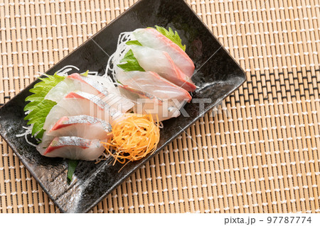 シマアジの刺身 97787774