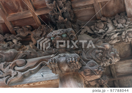 古社の風格　諏訪大社下社春宮　 97788044