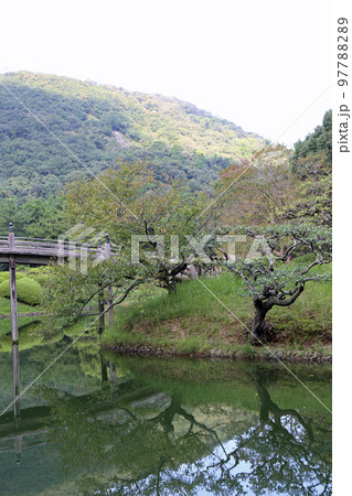 晩夏の栗林公園 晩夏の栗林公園 97788289