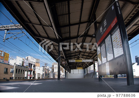 JR西日本 大阪環状線 野田駅ホーム 97788636