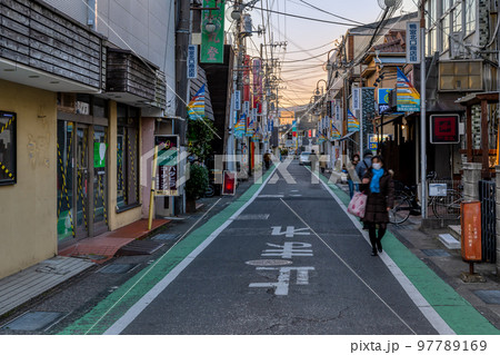 神奈川県小田原市の都市風景　鴨宮駅 97789169