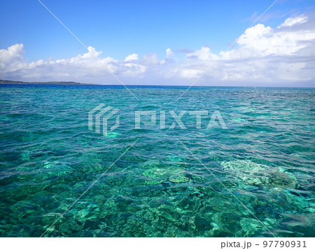 鳩間島の海 97790931