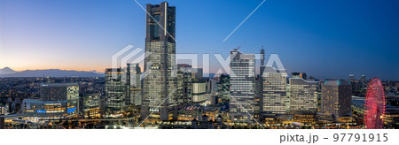 (横浜夜景パノラマ)全館点灯のみなとみらいパノラマ (横浜夜景パノラマ)全館点灯のみなとみらいパノラマ 97791915