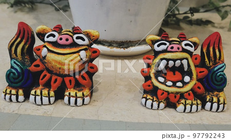 沖縄のホテルに置いてあったシーサー 沖縄のホテルに置いてあったシーサー 97792243