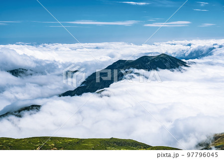白山の登山風景 97796045