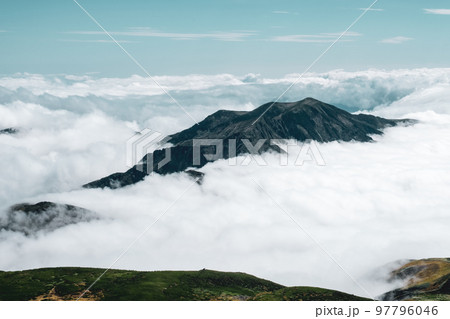 白山の登山風景 97796046