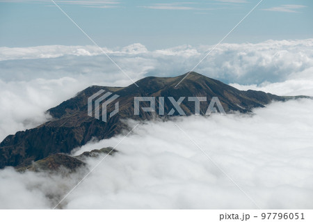 白山の登山風景 97796051