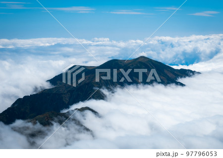 白山の登山風景 97796053