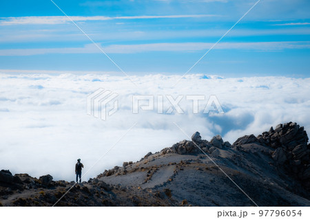 白山の登山風景 97796054