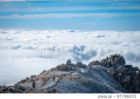 白山の登山風景 97796055