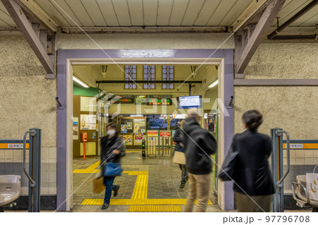神奈川県中郡の風景　大磯駅 97796708