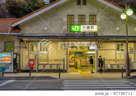 神奈川県中郡の風景　大磯駅 97796711