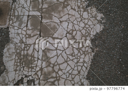 コンクリート床のひび割れ 97796774