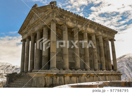 アルメニアの観光名所ガルニ神殿 97798795