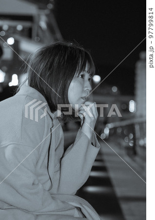 港町・神戸の女性 港町・神戸の女性 97799814