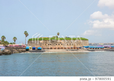 セネガルの世界遺産ゴレ島のエストレ要塞 97800591