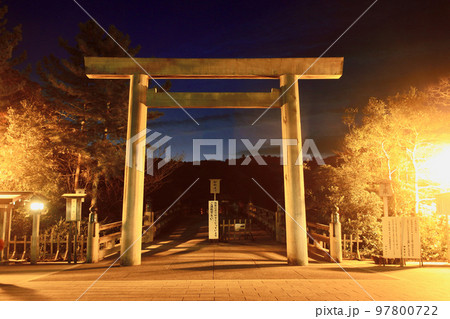 伊勢神宮・宇治橋・鳥居（三重県・伊勢市） 97800722