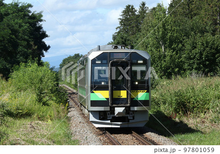 宗谷本線　快速なよろ　JR北海道　H100　DECMO 97801059
