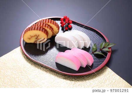 蒲鉾と伊達巻 97801291