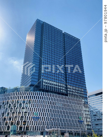 建設工事中の阪神百貨店梅田本店 97801944