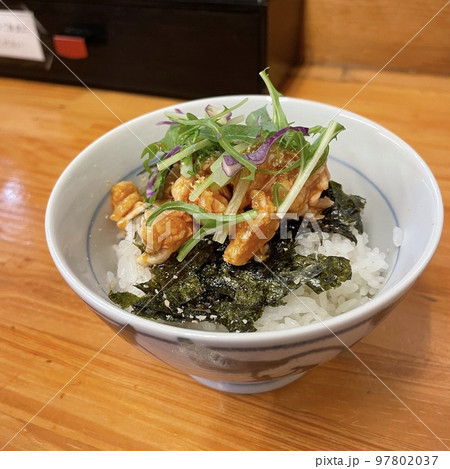 ささみユッケ丼 ささみユッケ丼 97802037