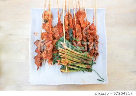 barbecued pork or grilled pork , grilled chitterlings or fried chitterlings barbecued pork or grilled pork , grilled chitterlings or fried chitterlings 97804217