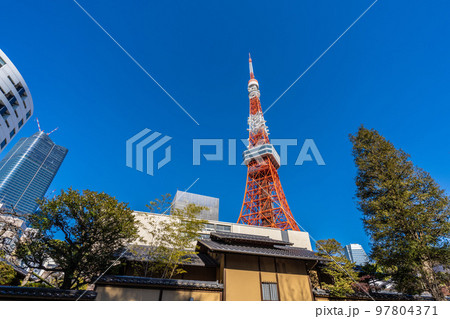 日本の東京都市景観　東京タワーや心光院、麻布台ヒルズなどを望む 97804371