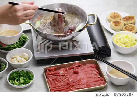 涮羊肉(北京式羊肉のしゃぶしゃぶ) 涮羊肉(北京式羊肉のしゃぶしゃぶ) 97805287