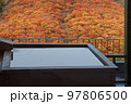 紅葉を見ながら入る絶景露天風呂 97806500