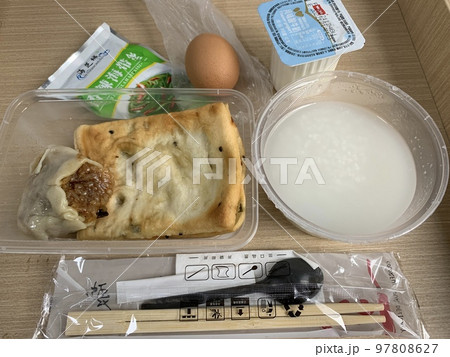 中国　隔離ホテル朝食 97808627