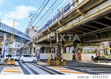 大阪府　梅田貨物線の浄正橋踏切 97812343