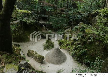 額縁庭園のお寺として有名な大原の宝泉院 97813687