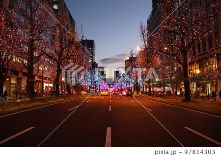 都会のイルミネーション 97814303