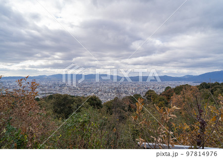 東山山頂公園から見た景色(京都一周トレイル) 東山山頂公園から見た景色(京都一周トレイル) 97814976