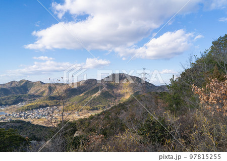 北山奥山付近から見た縦走路(播磨アルプス) 北山奥山付近から見た縦走路(播磨アルプス) 97815255