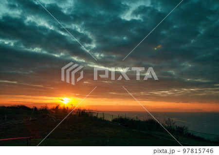 朝日と雲 朝日と雲 97815746
