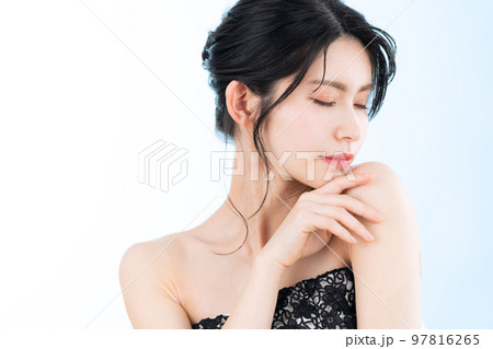 女性 ビューティー 美容 メイク スキンケア 女性 ビューティー 美容 メイク スキンケア 97816265