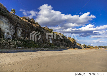 茨城県日立市　会瀬港南側の砂浜 97818527