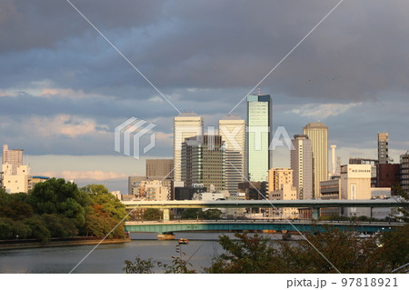 天神橋から見る大阪ビジネスパーク 97818921