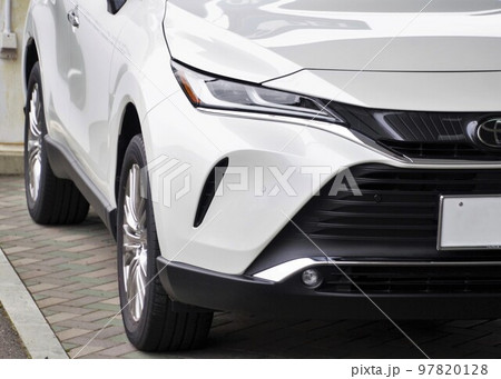 自動車イメージ トヨタ4代目ハリアーのフロントマスク 自動車イメージ トヨタ4代目ハリアーのフロントマスク 97820128