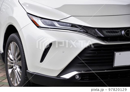 自動車イメージ トヨタ4代目ハリアーのフロントマスク 自動車イメージ トヨタ4代目ハリアーのフロントマスク 97820129