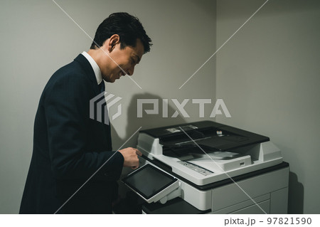office worker 97821590